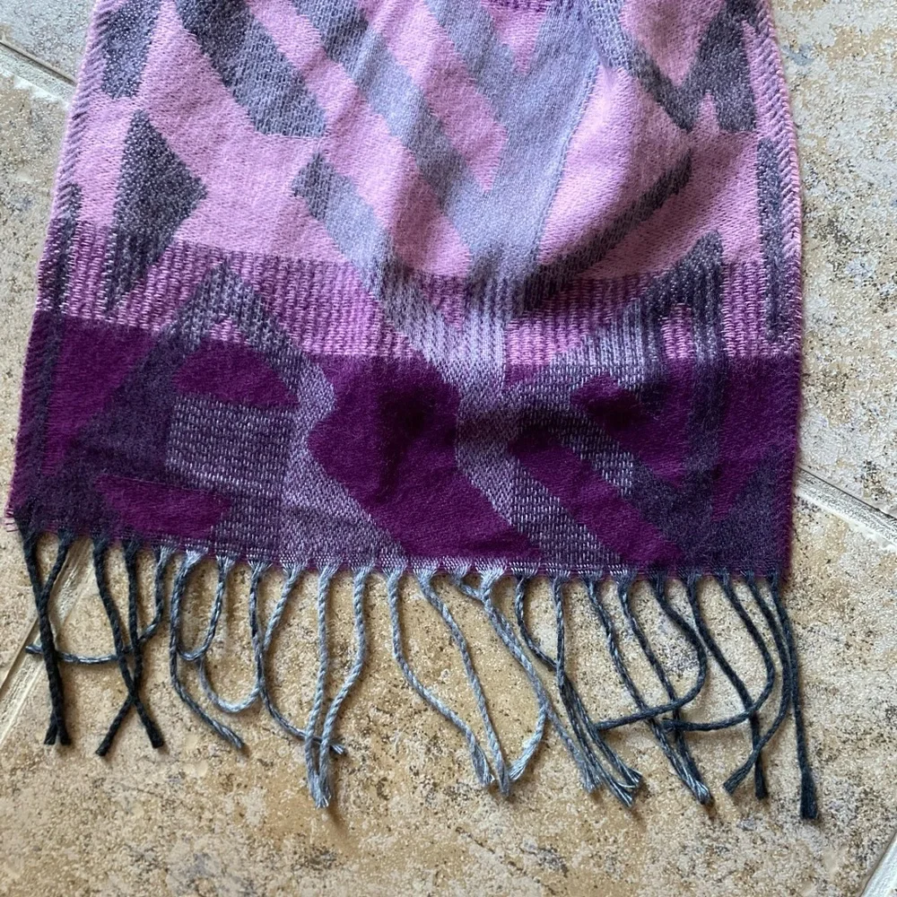 NWOT Cejon - Unisex very soft long scarf with long fringes purple/lavend…